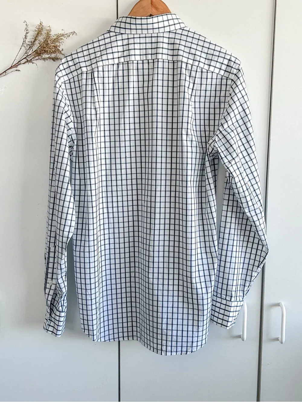 J. Crew Men's Slim White Shirt with Navy Windowpane Check Button Down • Sz M